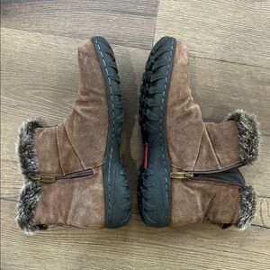 Khombu leather Brown Fur-Lined Winter Boots ! Size 8